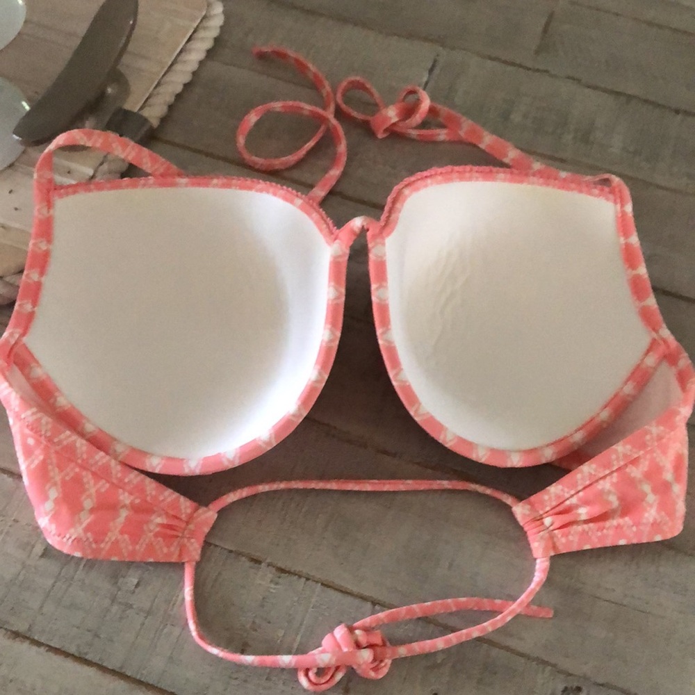 Victoria’s Secret bathing suit - Picture 2 of 3